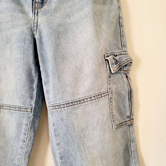 American Eagle Outfitters Light Wash Denim Jogger Pants Size 2 - Picture 6 of 16